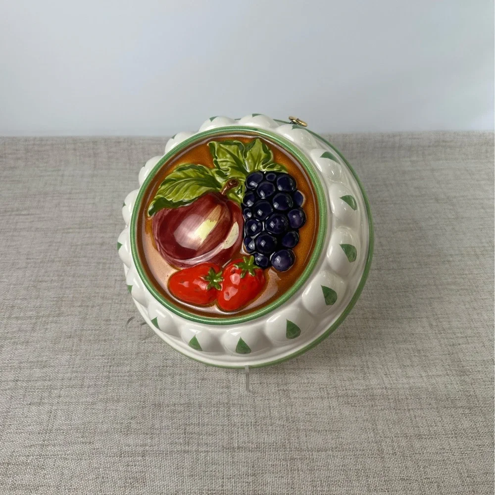 Vintage Ceramic Fruit Wall Plaque Apple Grapes Strawberries Kitchen Decor 8.5